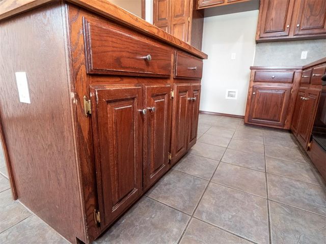 2264 Gray Dove Drive, Shawnee, OK 74804