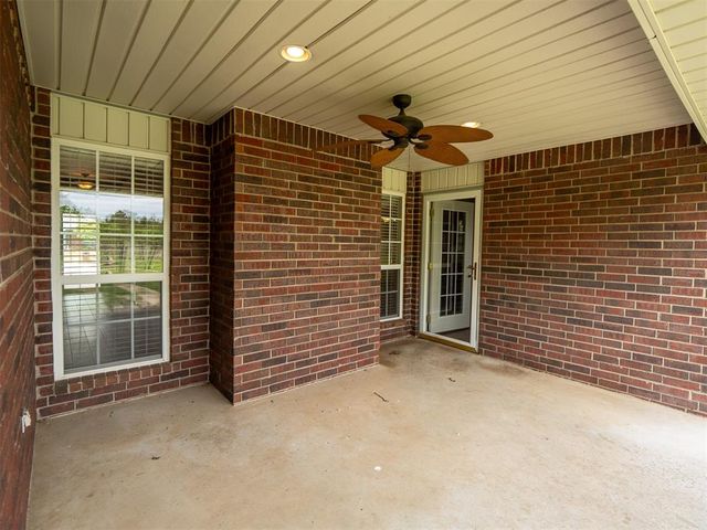 2264 Gray Dove Drive, Shawnee, OK 74804