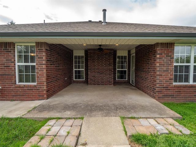 2264 Gray Dove Drive, Shawnee, OK 74804