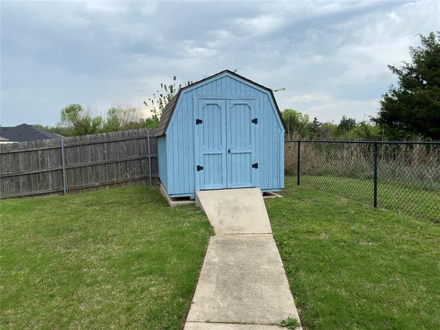 2264 Gray Dove Drive, Shawnee, OK 74804