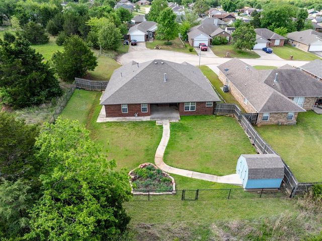2264 Gray Dove Drive, Shawnee, OK 74804
