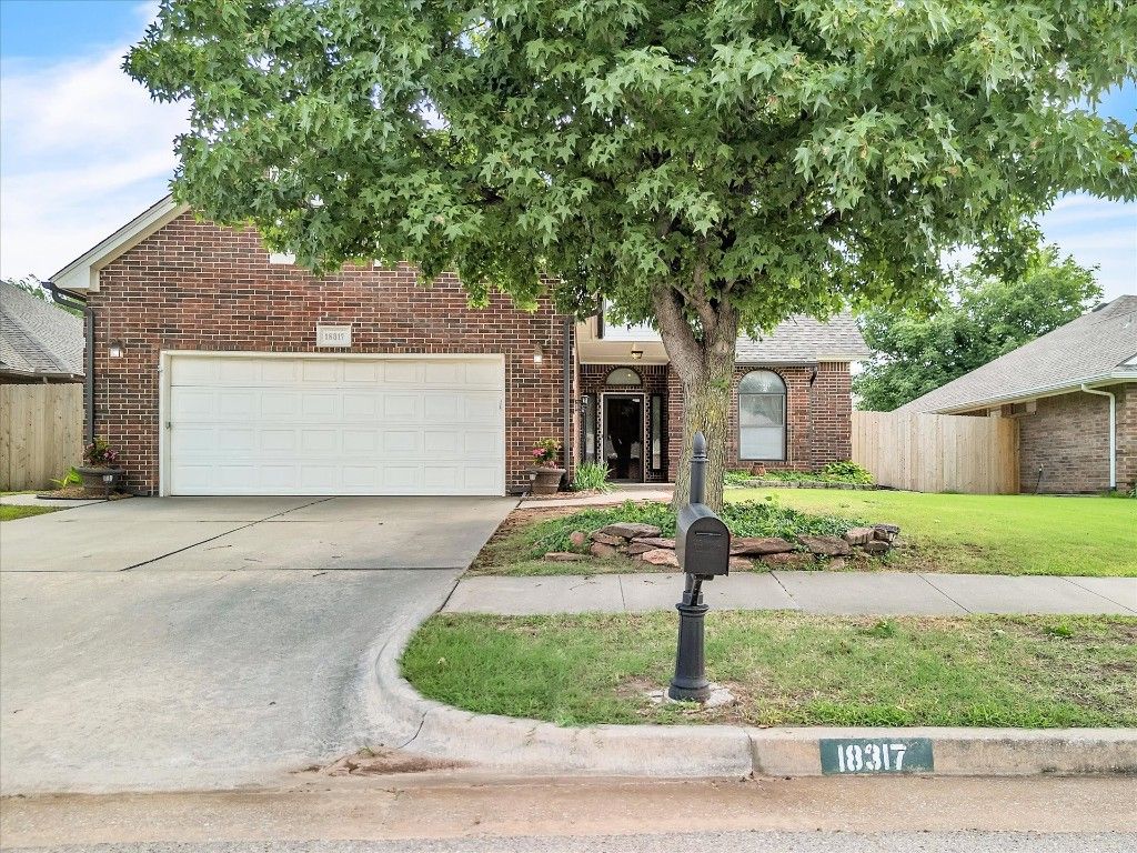 18317 Chestnut Oak Drive, Edmond, OK 73012