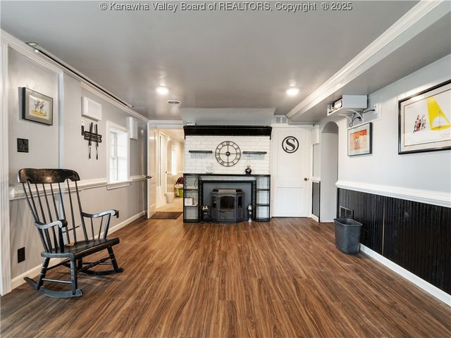 9 Observatory Road, Charleston, WV 25314