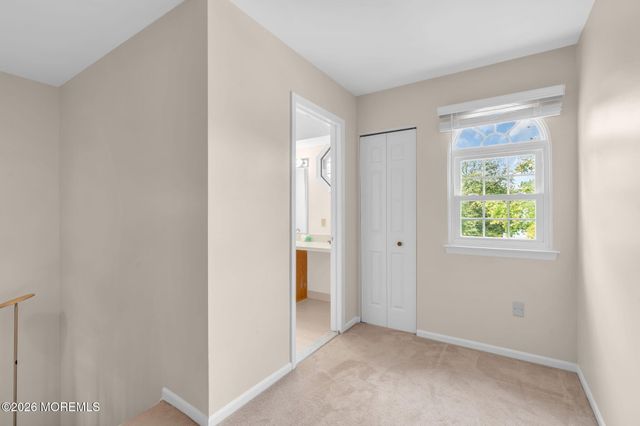 12 Munsee Trail, Branchburg, NJ 08876