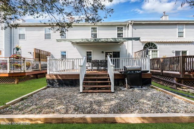 12 Munsee Trail, Branchburg, NJ 08876