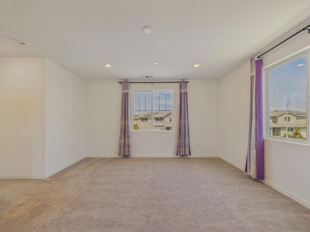 3276 Oak Trail Dr, Manteca, CA 95337