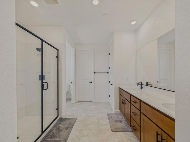 3276 Oak Trail Dr, Manteca, CA 95337