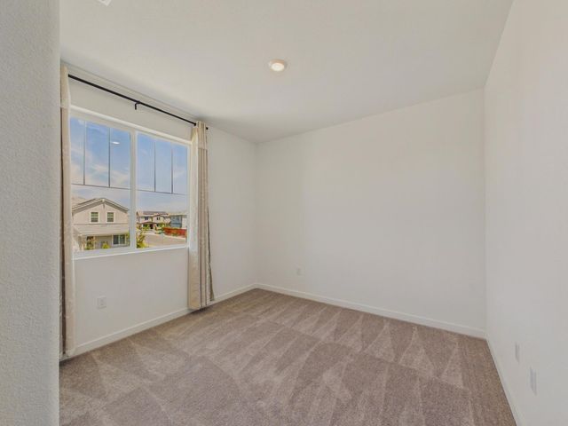 3276 Oak Trail Dr, Manteca, CA 95337