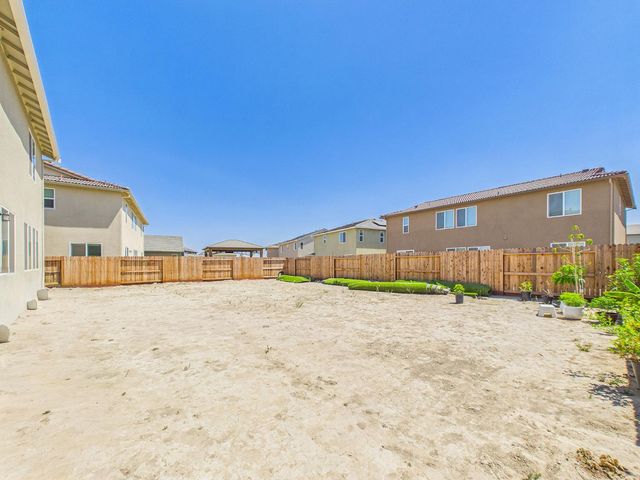 3276 Oak Trail Dr, Manteca, CA 95337