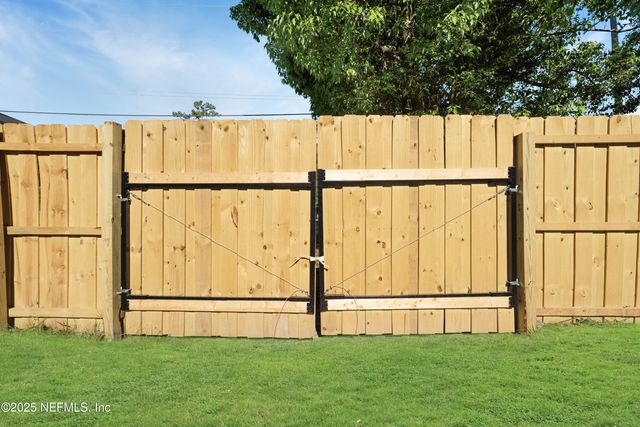 1580 HAMILTON Street, Jacksonville, FL 32210