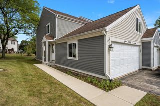 2691 Stanton Court, Aurora, IL 60502