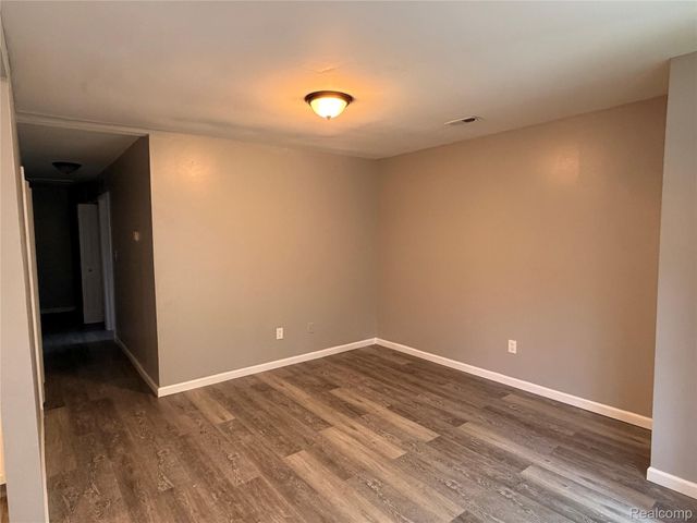 15908 Dacosta Street, Detroit, MI 48223