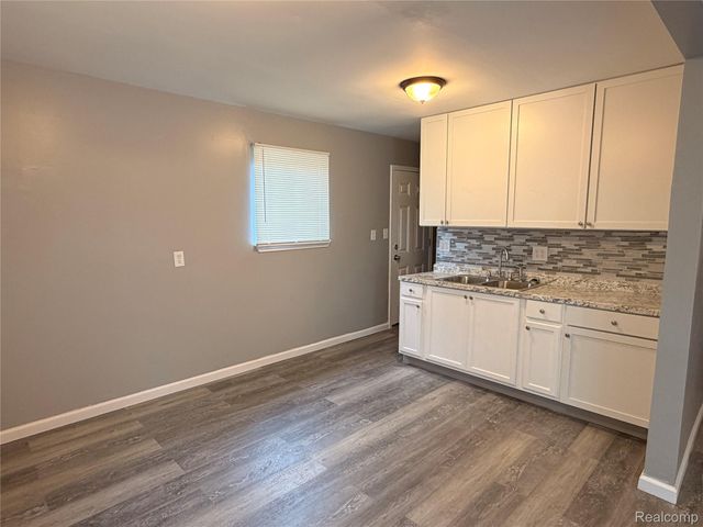 15908 Dacosta Street, Detroit, MI 48223