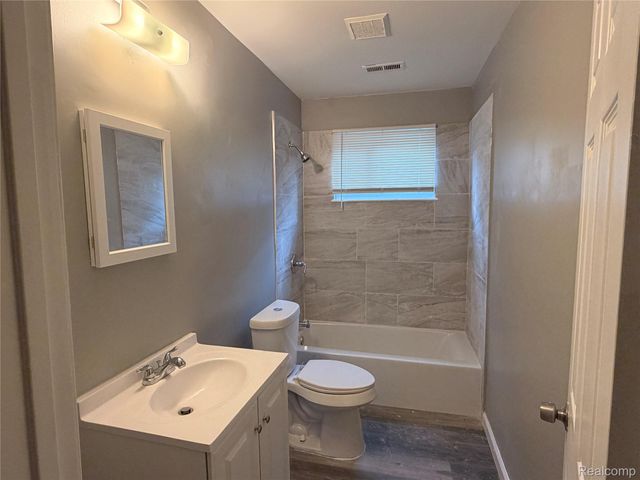 15908 Dacosta Street, Detroit, MI 48223