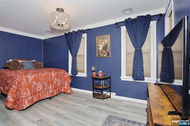 242 Central Avenue, Hawthorne, NJ 07506