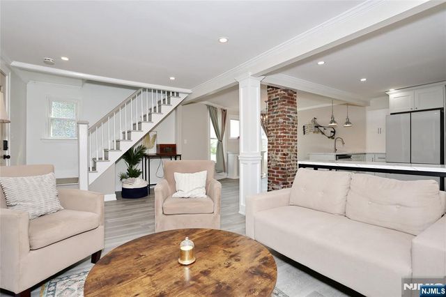242 Central Avenue, Hawthorne, NJ 07506