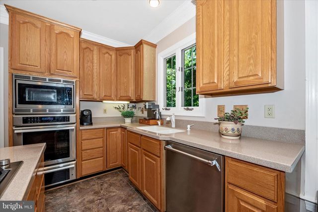 3311 KNOLLS PKWY, Ijamsville, MD 21754