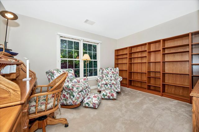 3311 KNOLLS PKWY, Ijamsville, MD 21754