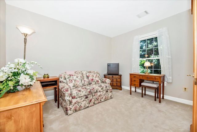 3311 KNOLLS PKWY, Ijamsville, MD 21754