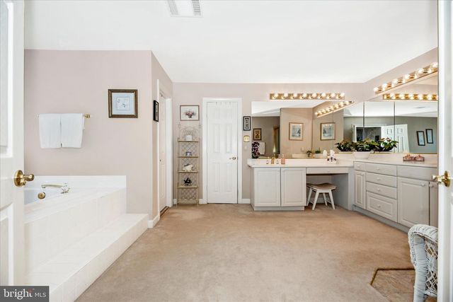 3311 KNOLLS PKWY, Ijamsville, MD 21754