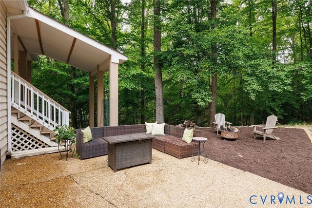 602 Red Maple Dr, Goochland, VA 23103