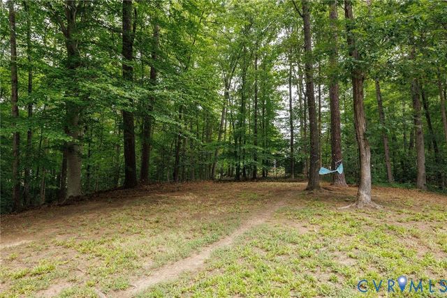 602 Red Maple Dr, Goochland, VA 23103
