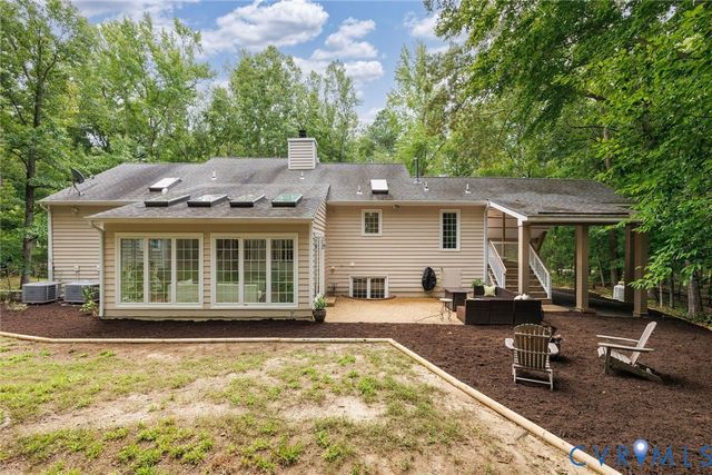 602 Red Maple Dr, Goochland, VA 23103