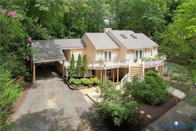 602 Red Maple Dr, Goochland, VA 23103