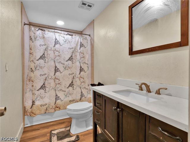 1560 Colonial BLVD 235, Fort Myers, FL 33907