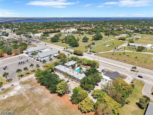 1560 Colonial BLVD 235, Fort Myers, FL 33907