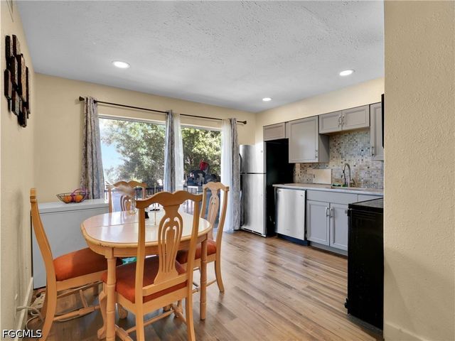 1560 Colonial BLVD 235, Fort Myers, FL 33907