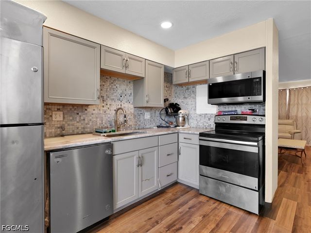 1560 Colonial BLVD 235, Fort Myers, FL 33907