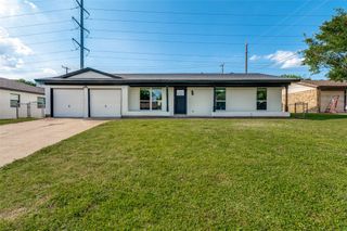 1101 Spring Brook Drive, Bedford, TX 76021