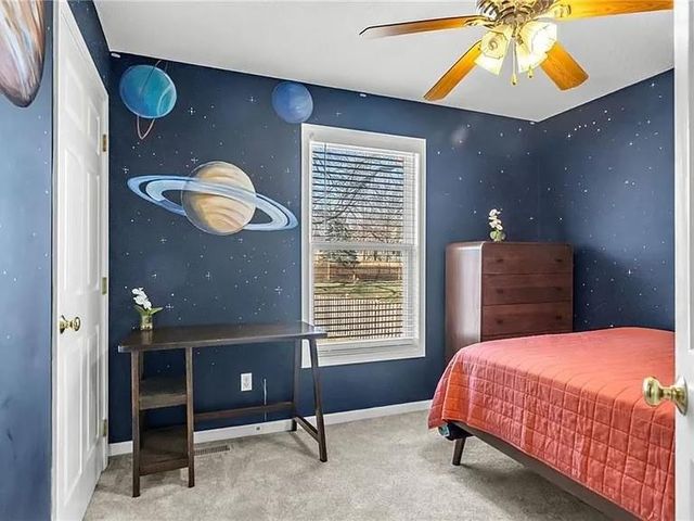 10916 N OXFORD Avenue, Kansas City, MO 64157