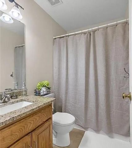 10916 N OXFORD Avenue, Kansas City, MO 64157