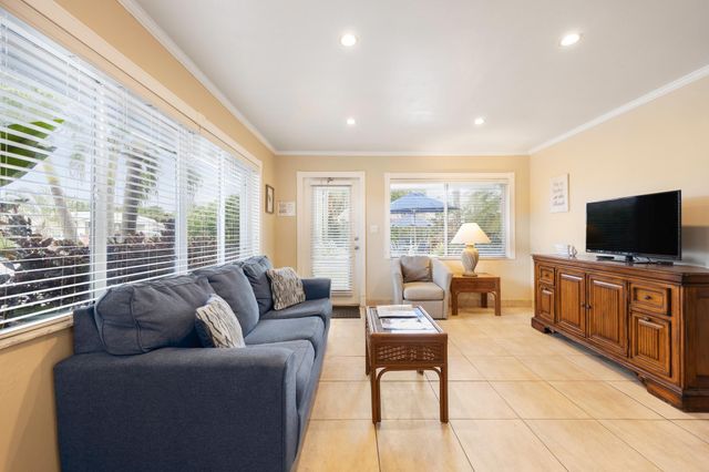 2648 NE 32nd St, Fort Lauderdale, FL 33306