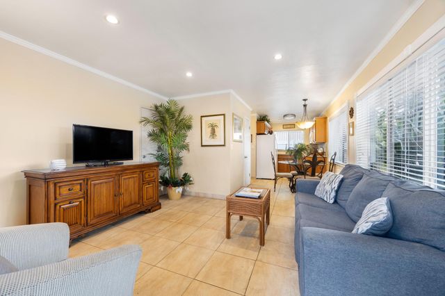 2648 NE 32nd St, Fort Lauderdale, FL 33306