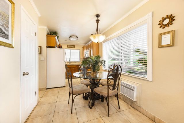 2648 NE 32nd St, Fort Lauderdale, FL 33306