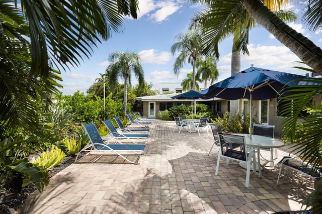 2648 NE 32nd St, Fort Lauderdale, FL 33306