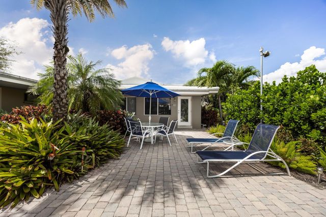 2648 NE 32nd St, Fort Lauderdale, FL 33306