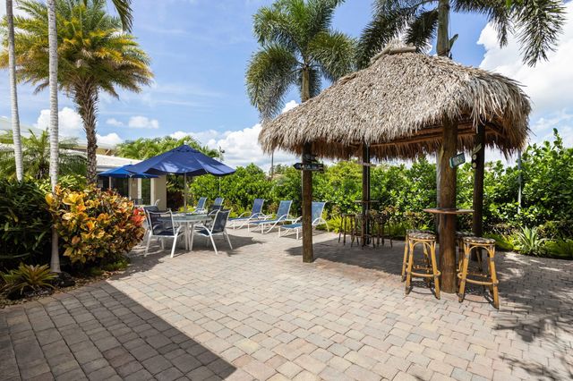 2648 NE 32nd St, Fort Lauderdale, FL 33306