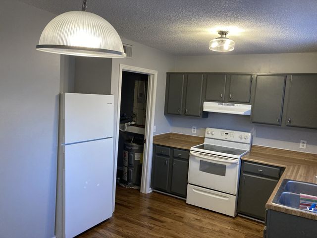 746 Holder Dr, Nashville, TN 37217