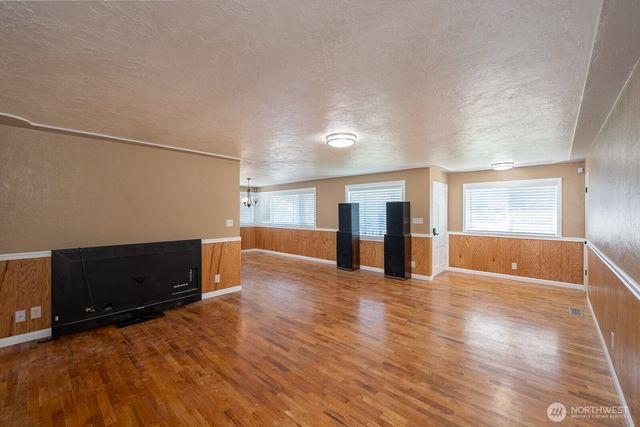 11627 Road K NE, Moses Lake, WA 98837