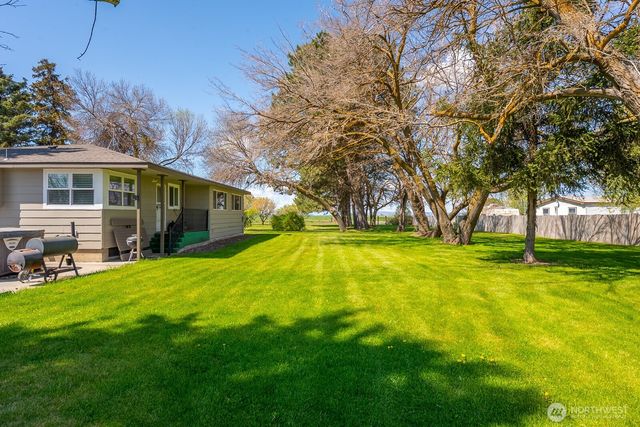 11627 Road K NE, Moses Lake, WA 98837