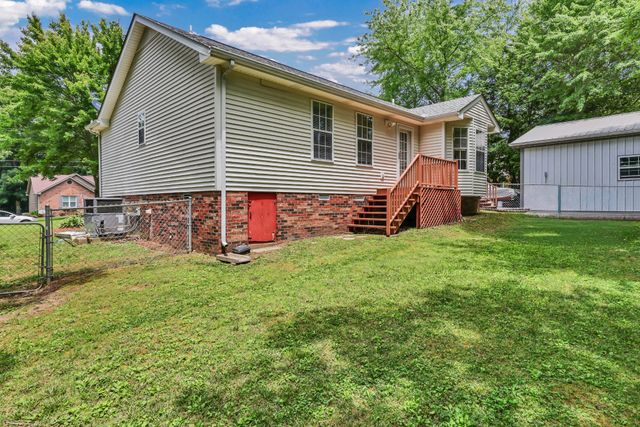 110 Acorn Dr, Dickson, TN 37055
