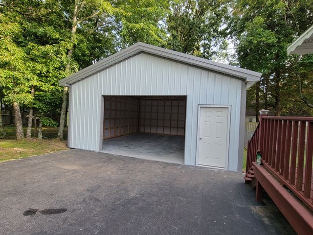 110 Acorn Dr, Dickson, TN 37055