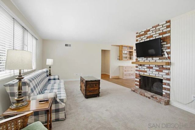 1570 Villa Crest Dr, El Cajon, CA 92021