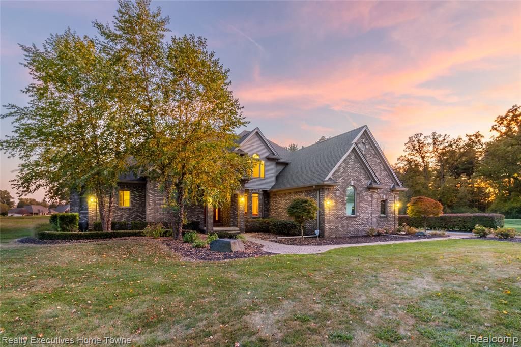 50 Golfside Drive, Saint Clair, MI 48079
