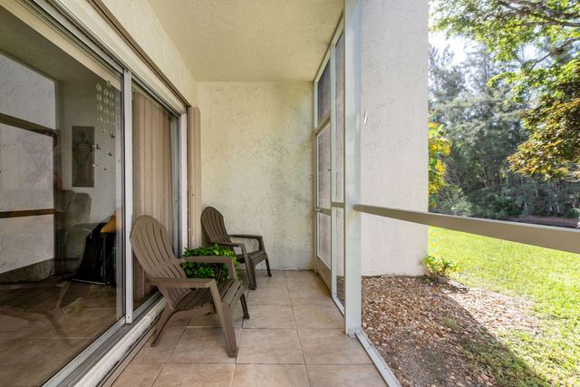 150 Lake Meryl Drive 143, West Palm Beach, FL 33411