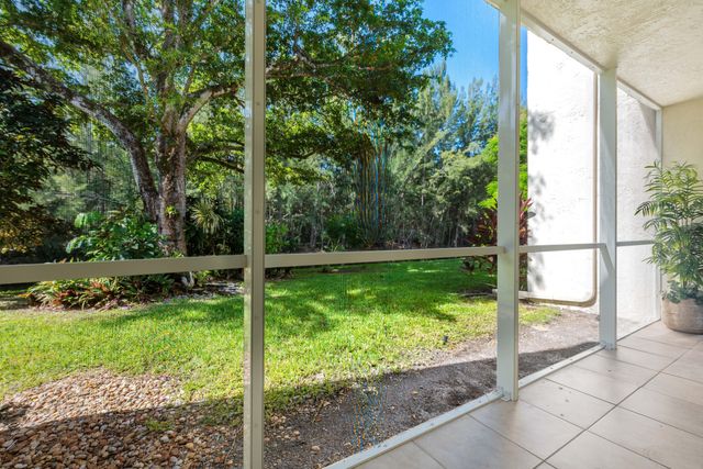 150 Lake Meryl Drive 143, West Palm Beach, FL 33411